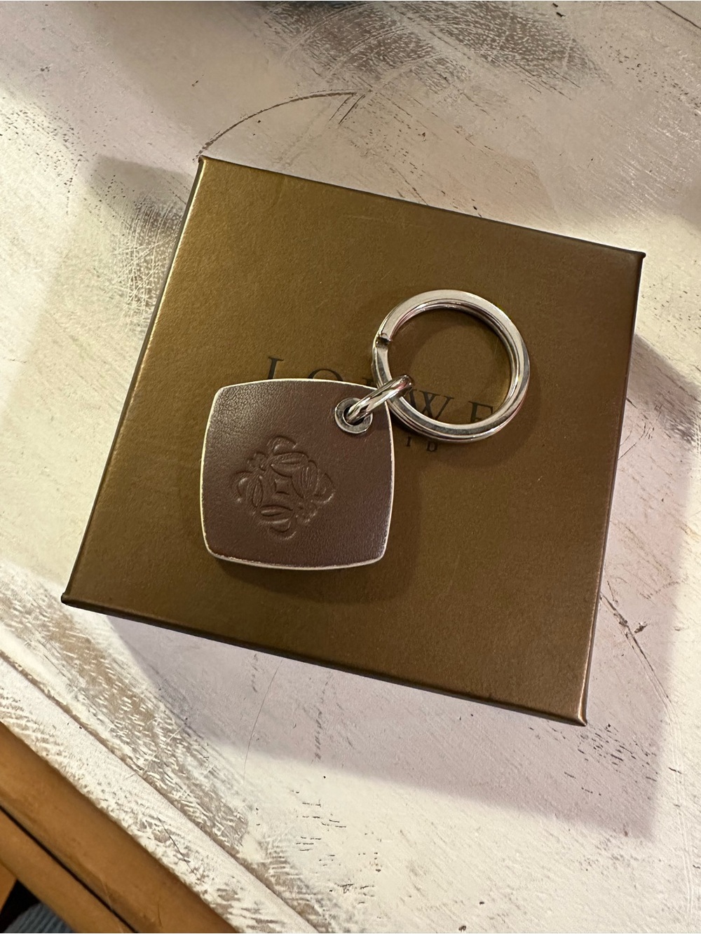 NWB Loewe Leather Key Chain - Picture 2 of 2